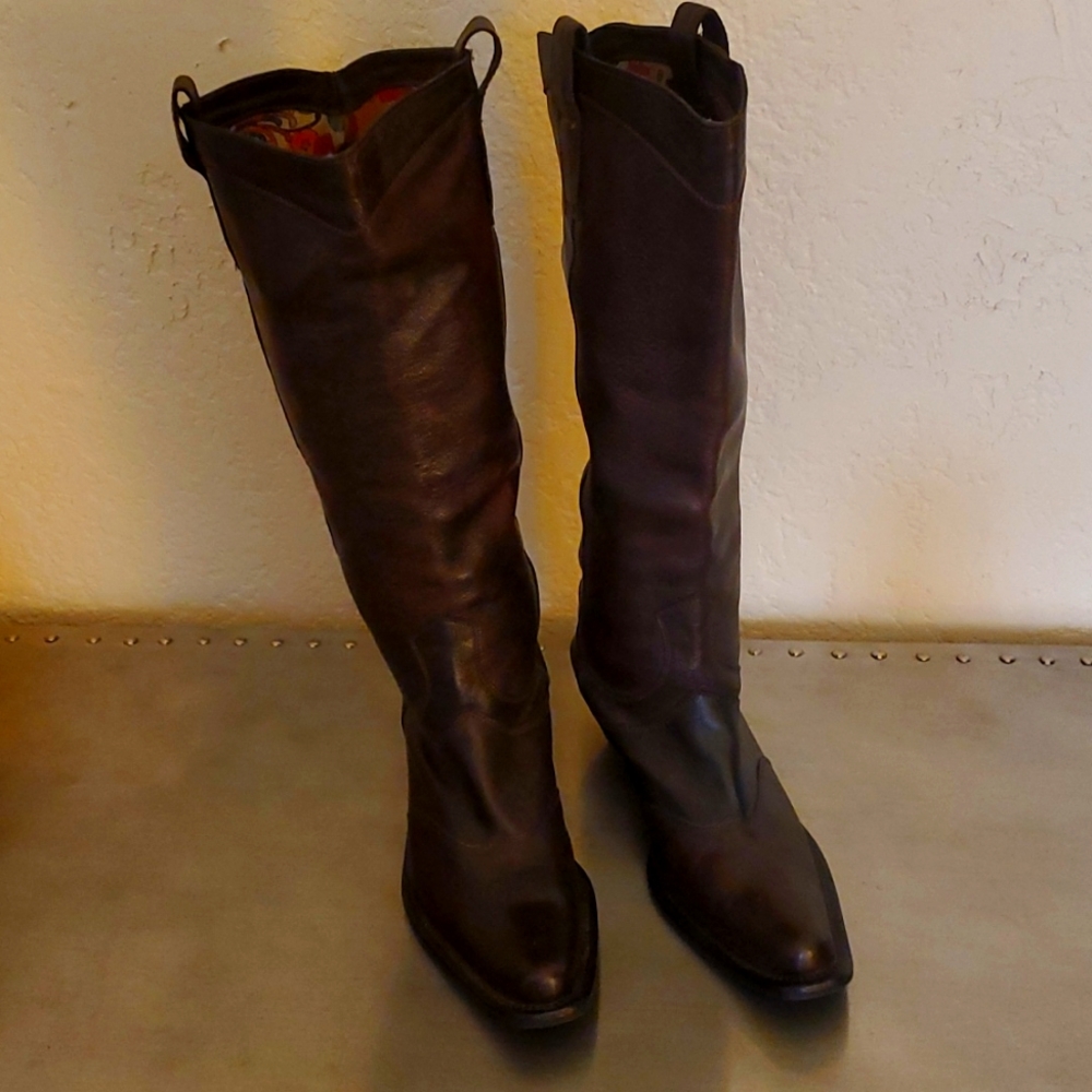 Perfect condition brown leather "cowboy" style boots.